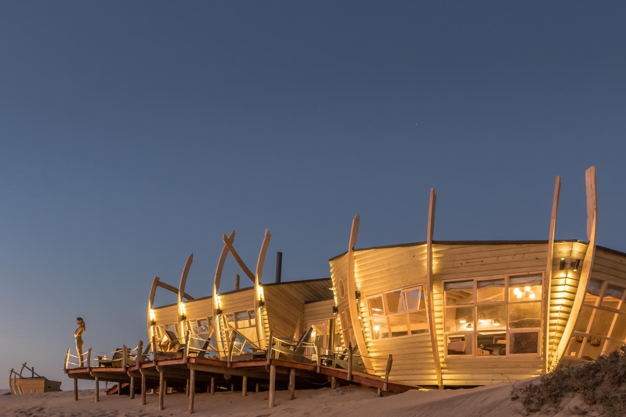 Shipwreck Lodge Mowebaai Exteriör bild