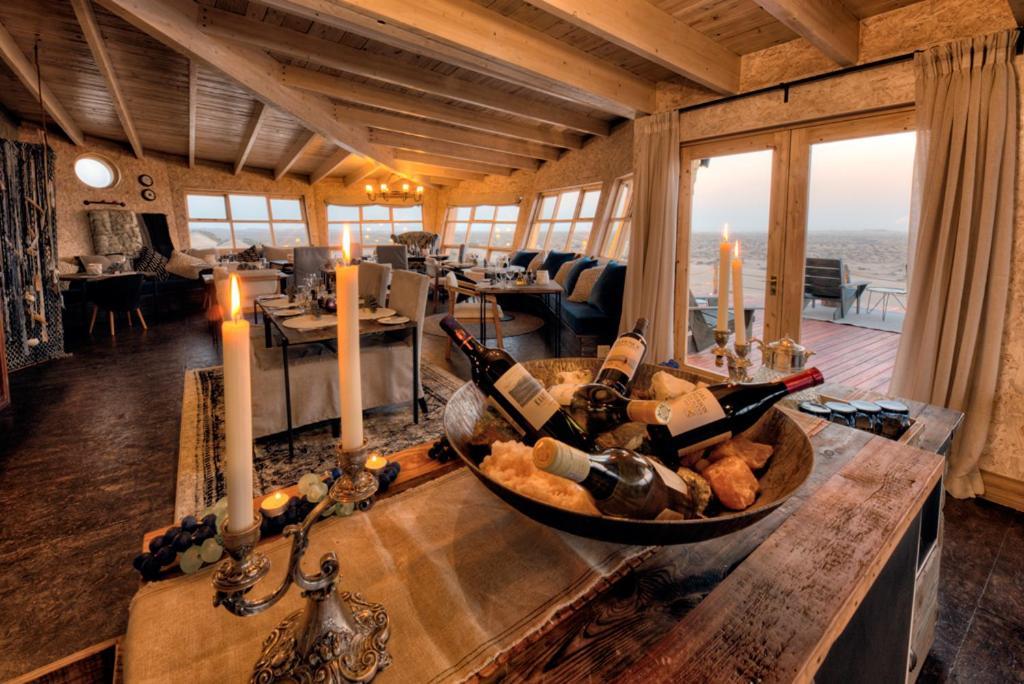 Shipwreck Lodge Mowebaai Exteriör bild